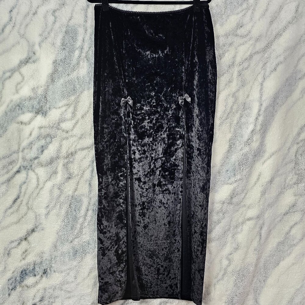 Dolls Kill Widow 1X Plus Black Crushed Velvet Side Slits Maxi Skirt Bows Goth